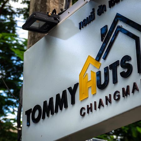 Hotel Tommy Huts Chiang Mai Exterior foto