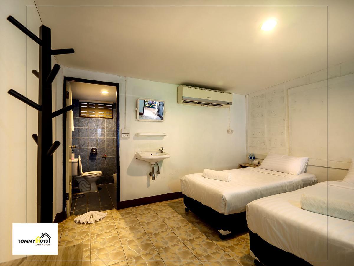 Hotel Tommy Huts Chiang Mai Exterior foto