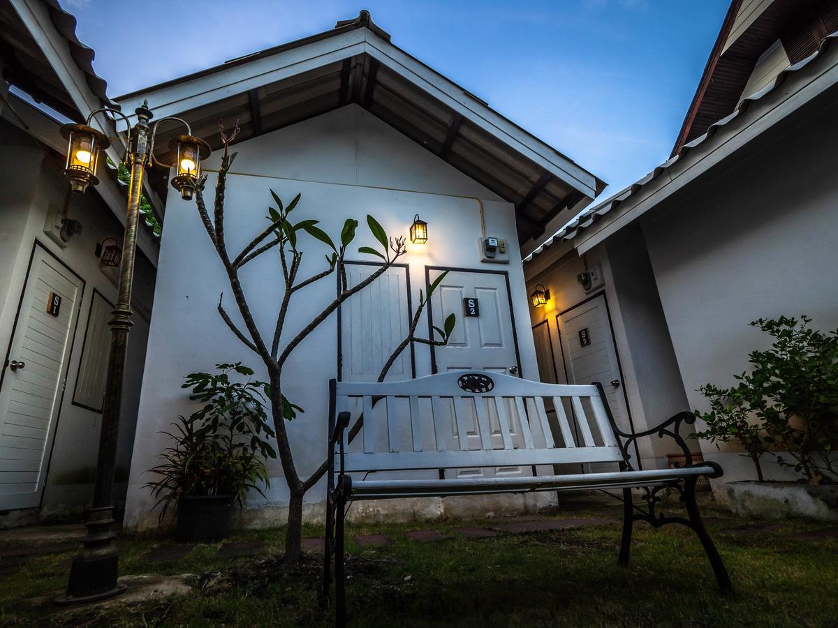 Hotel Tommy Huts Chiang Mai Exterior foto