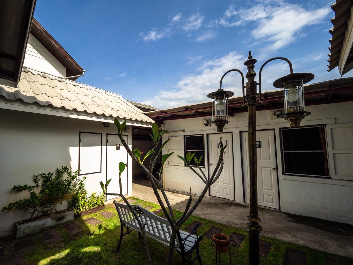 Hotel Tommy Huts Chiang Mai Exterior foto