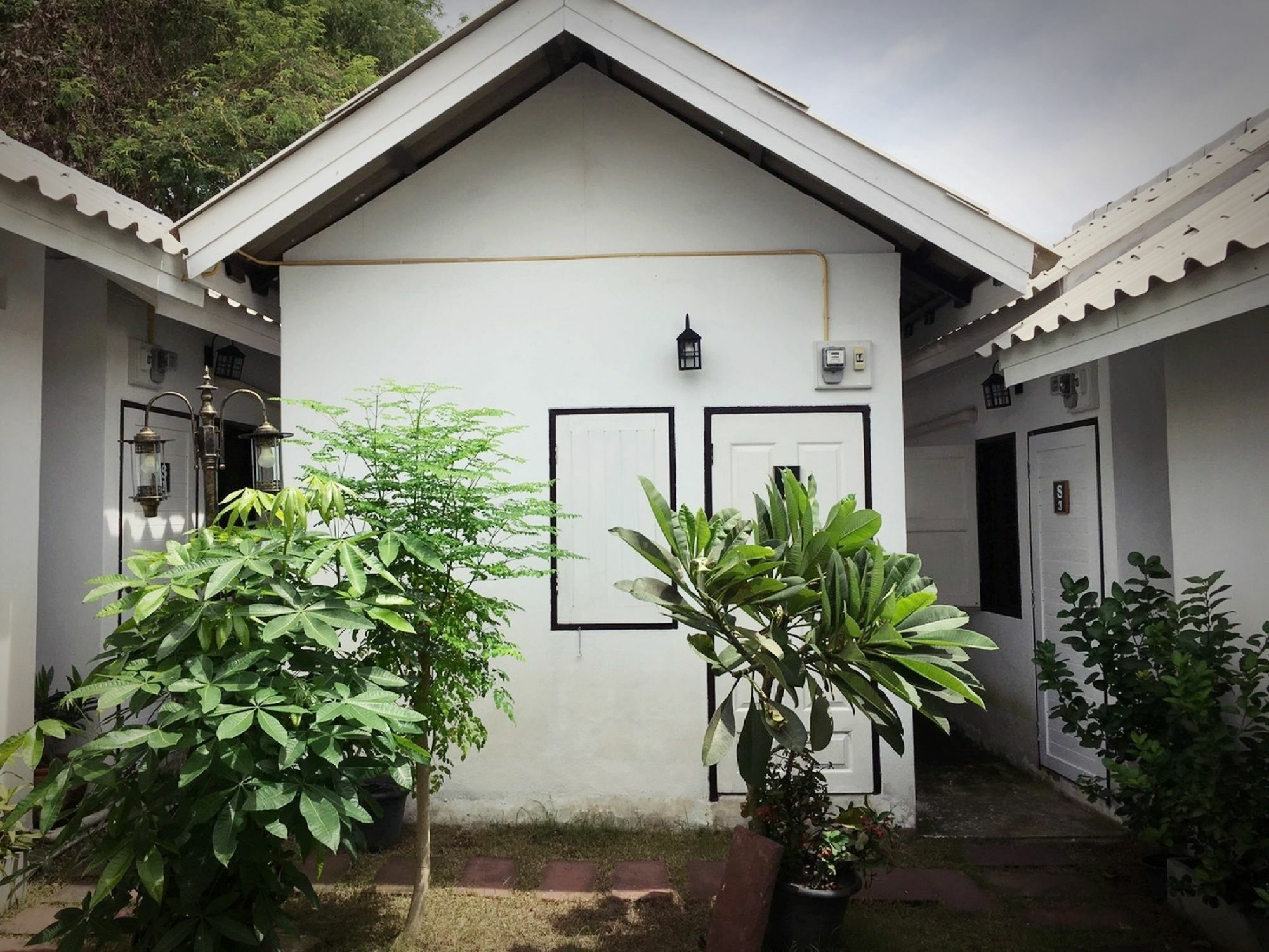 Hotel Tommy Huts Chiang Mai Exterior foto