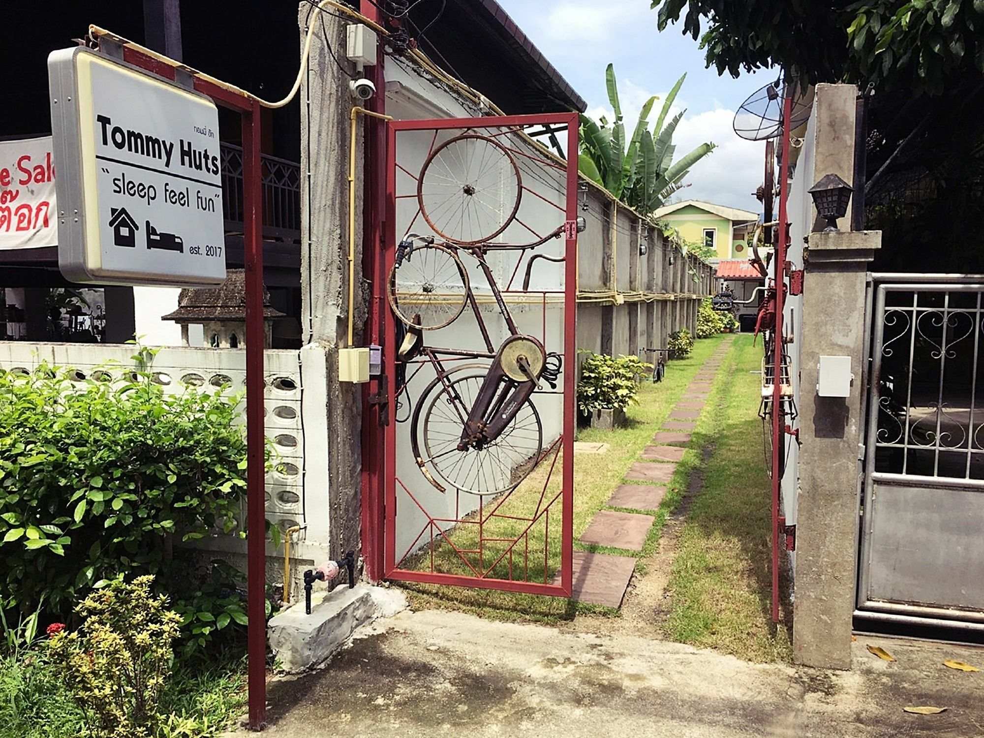 Hotel Tommy Huts Chiang Mai Exterior foto